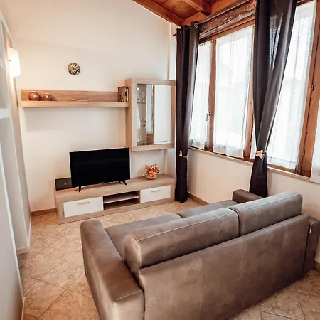 Corte Isabel New Garda Appartement Costermano